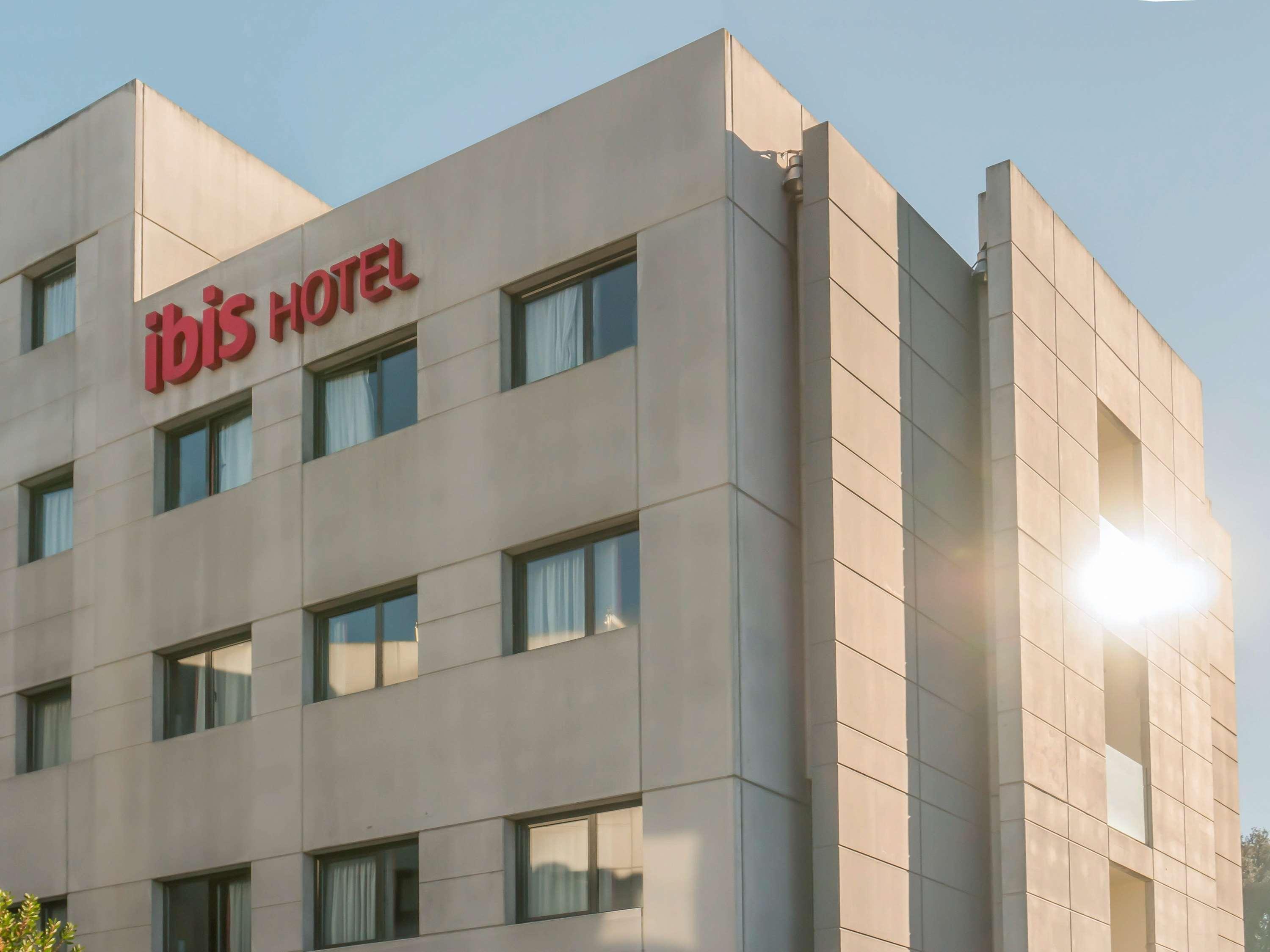 Готель Ibis Жерона Екстер'єр фото