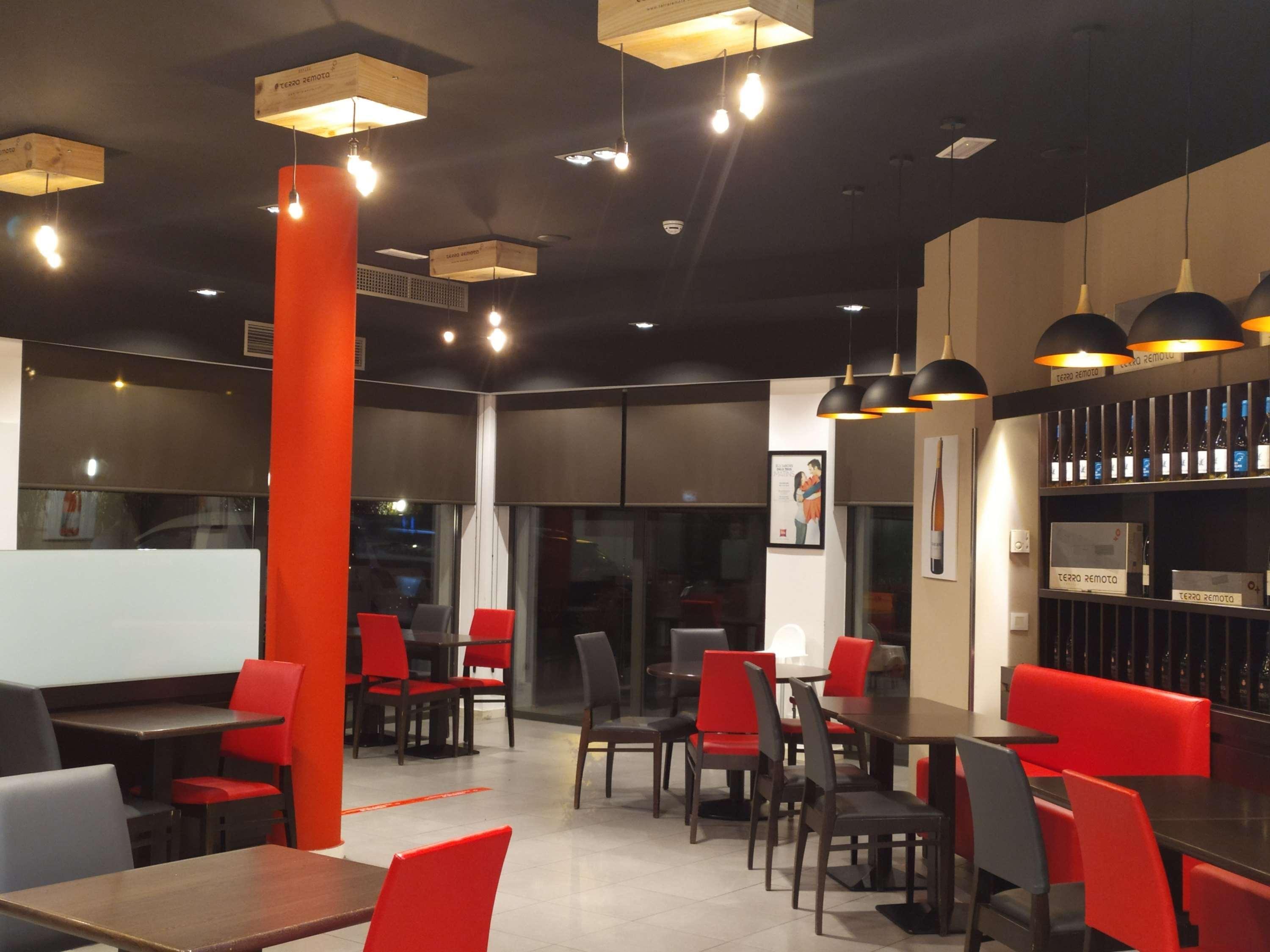 Готель Ibis Жерона Екстер'єр фото