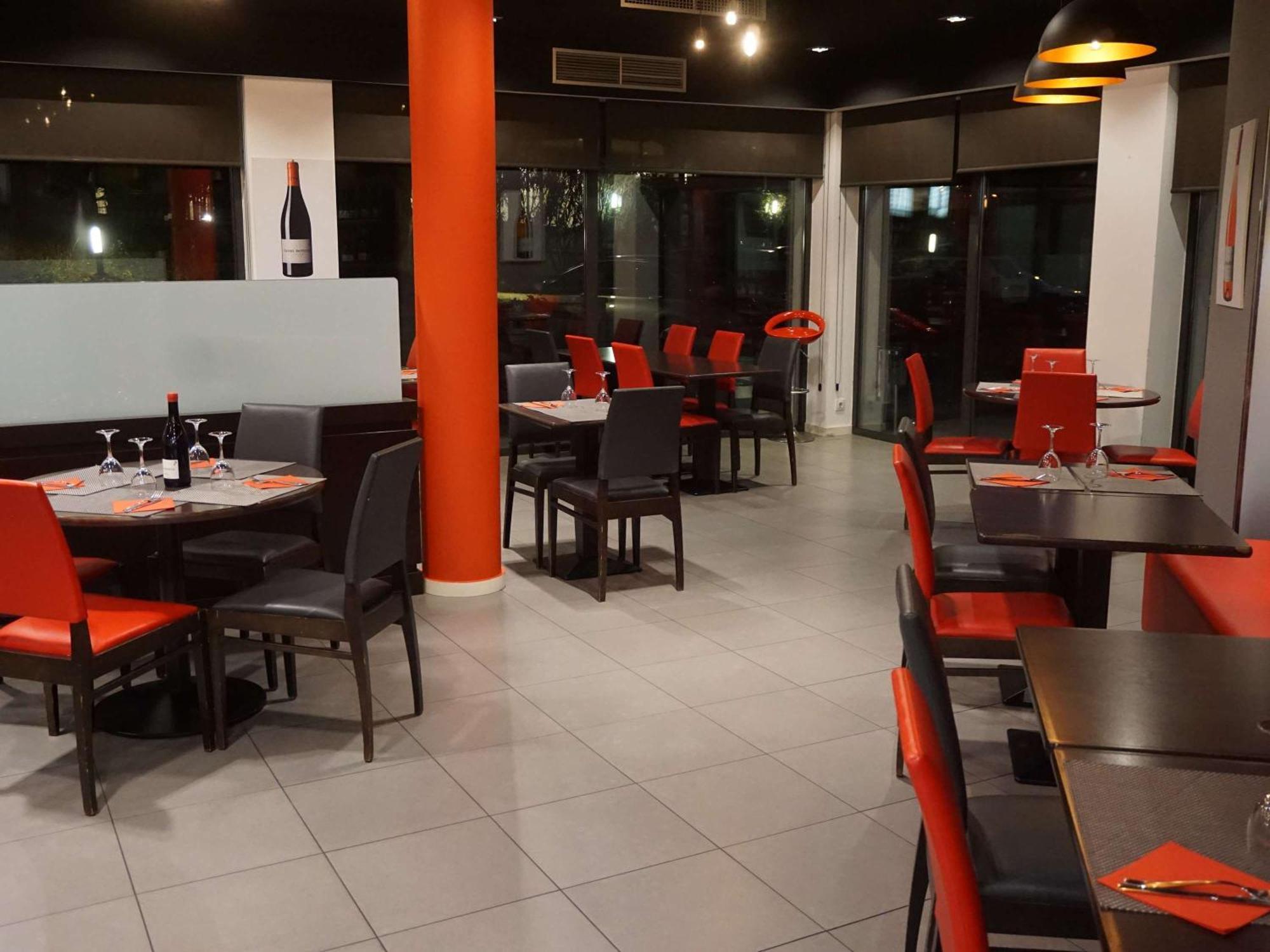 Готель Ibis Жерона Екстер'єр фото